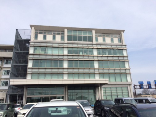 伊勢崎市役所東庁舎ガラス工事２